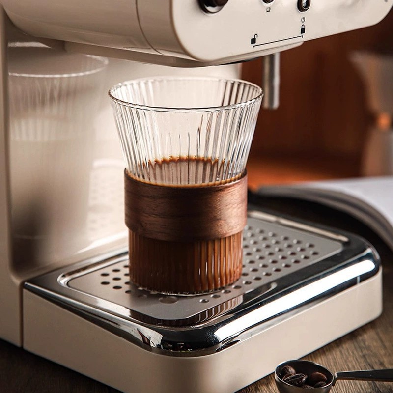 Accordion-waist glass coffee cup, perfect for summer desserts, juice, ice cream, or tea; vertically striped water cup, great as a gift, trendy Chinese style