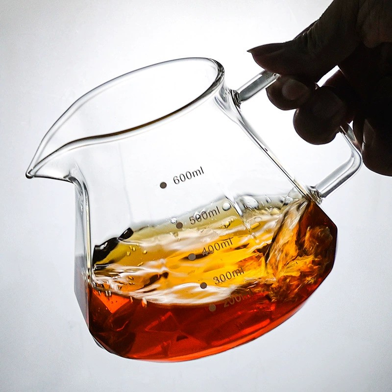 Hand Pour Coffee Pot, Cloud-Shaped Sharing Pot, Thickened Heat-Resistant Glass Coffee Server with Scale, Fair Cup, Light Luxury Style